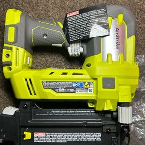 Ryobi P320 Airstrike 18 Volt One+ Lithium Ion Cordless Brad Nailer tool only